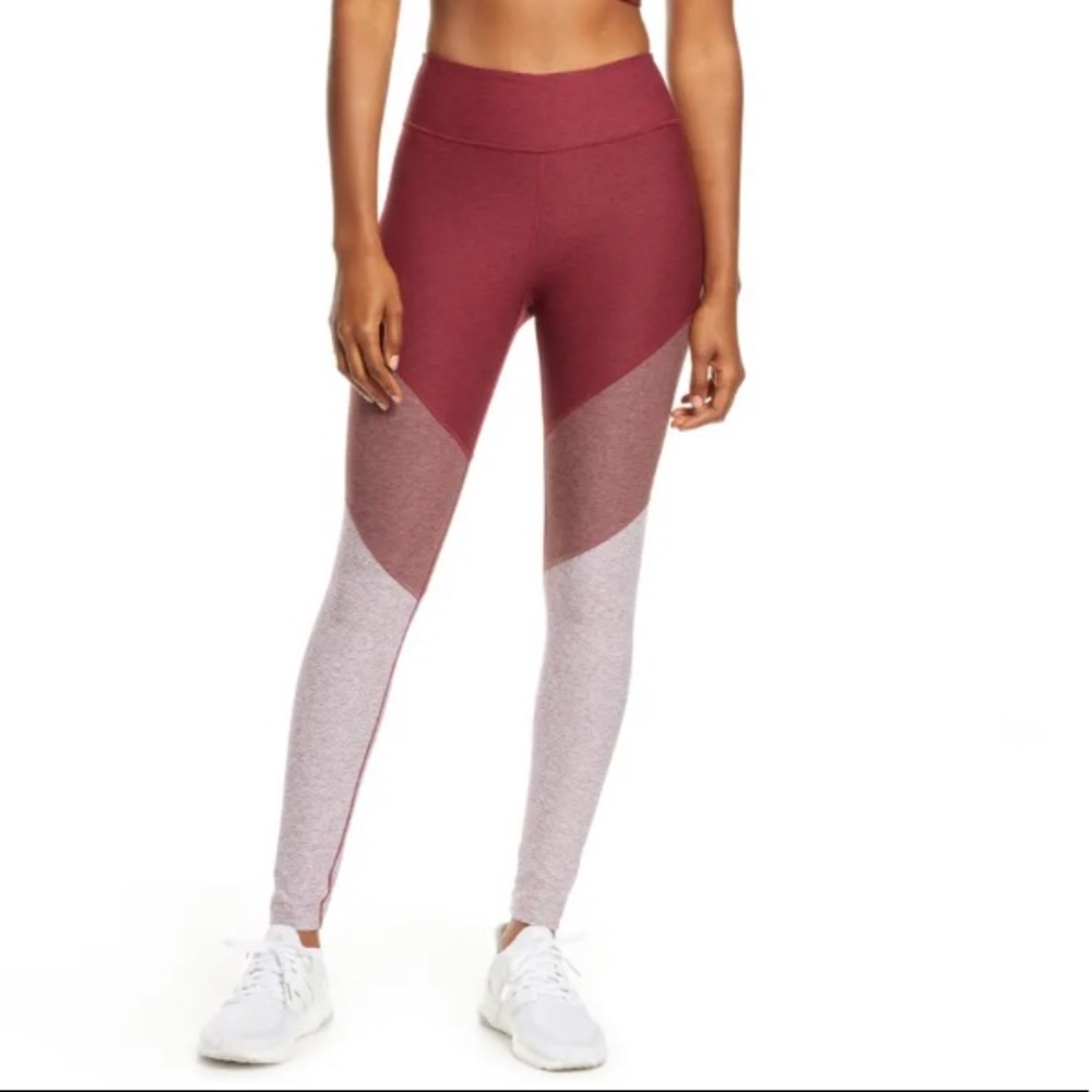 NWOT Outdoor Voices tricolor leggings, size medium